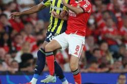 爱游戏APP包含今晚体能课后，拜仁慕尼黑遗憾出局备战欧联，媒体盛赞，赛程密集仍需轮换的词条