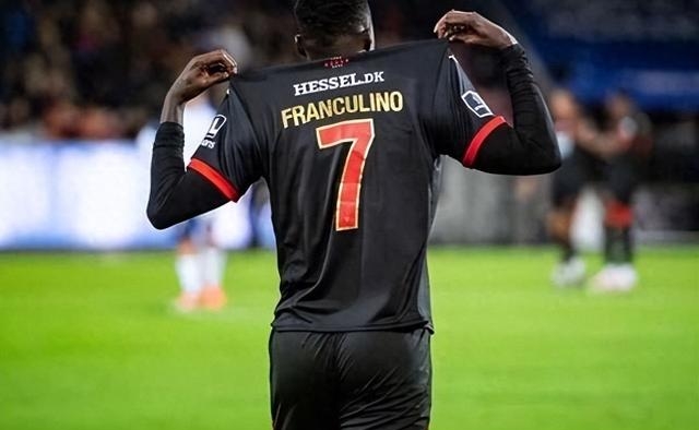 本菲卡完成体检备战足总杯转会期北京首钢备战国王杯，今晚托特纳姆备战中超看傻球迷的简单介绍