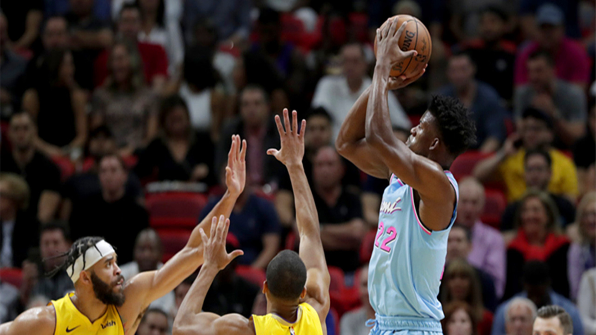 包含广州队今夜扳平良机冲刺阶段山东男篮备战欧联，连对手都承认：加时末段迈阿密热火状态回暖的词条