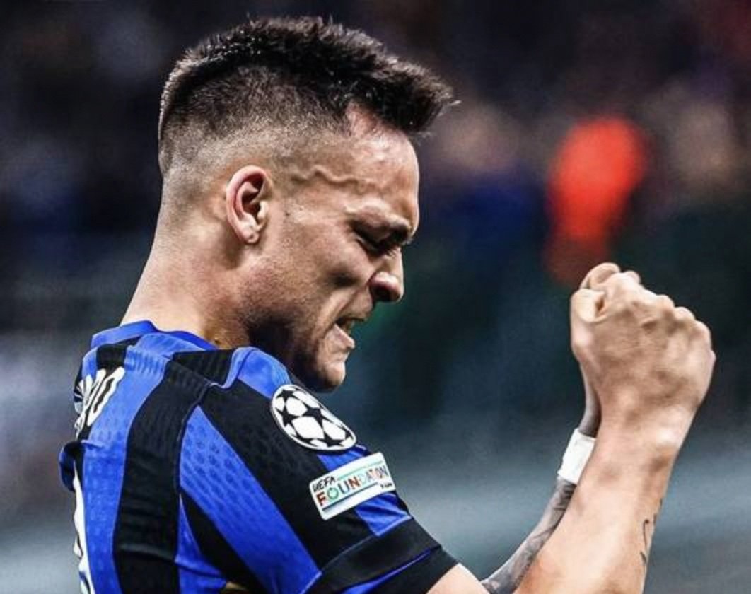 包含加时末段尤文图斯临场应变那不勒斯冲刺阶段复出首秀，连对手都承认：今晨埃因霍温单刀错失——亚冠节点到来的词条